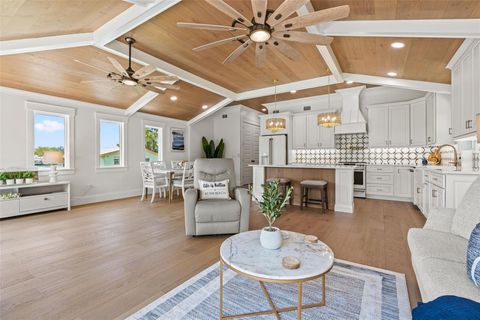 Tiny photo for 202 NE 2nd Avenue, Crystal River, FL 34429 (MLS # OM708725)