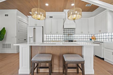 Tiny photo for 202 NE 2nd Avenue, Crystal River, FL 34429 (MLS # OM708725)