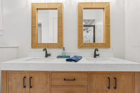 Tiny photo for 202 NE 2nd Avenue, Crystal River, FL 34429 (MLS # OM708725)