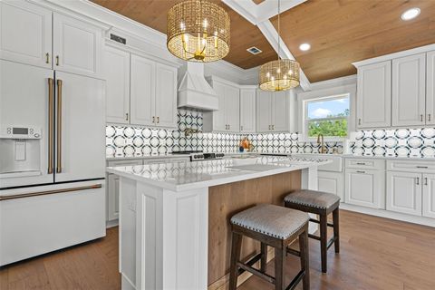 Tiny photo for 202 NE 2nd Avenue, Crystal River, FL 34429 (MLS # OM708725)