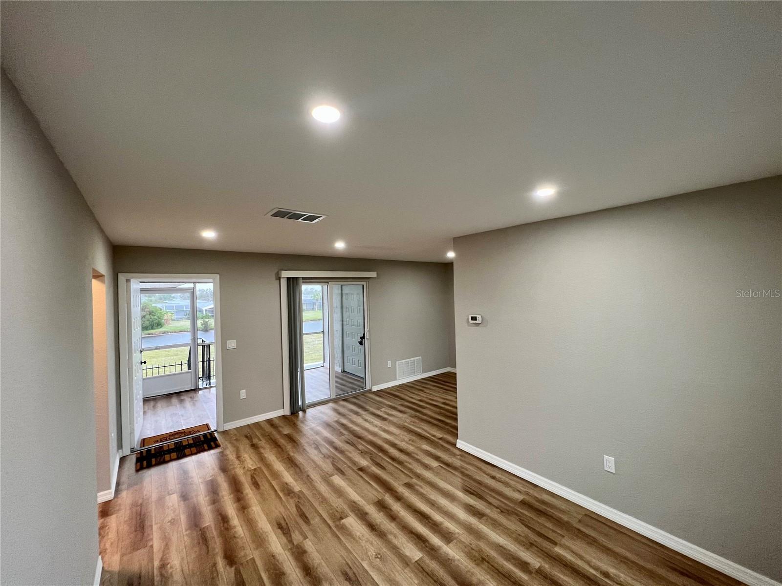 ROTONDA MANOR BLDG B - Residential Lease