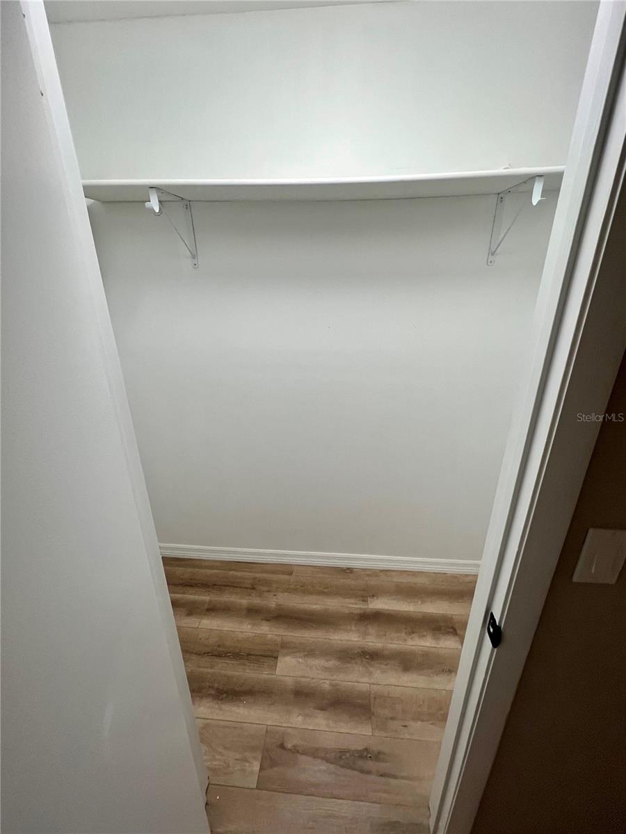 ROTONDA MANOR BLDG B - Residential Lease