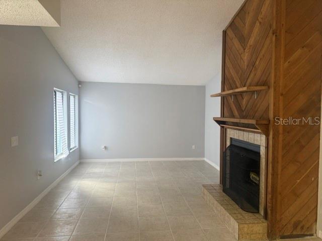 5301 PINEBURY COURT