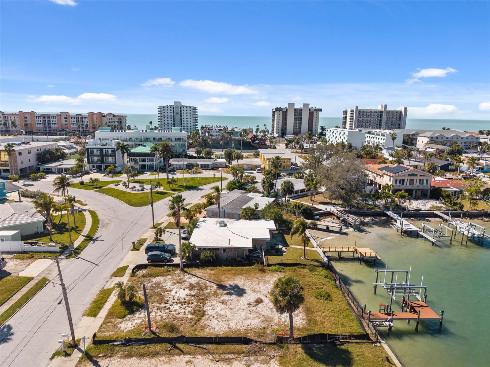 LONE PALM BEACH 5TH ADD BLK 29 REP - Land