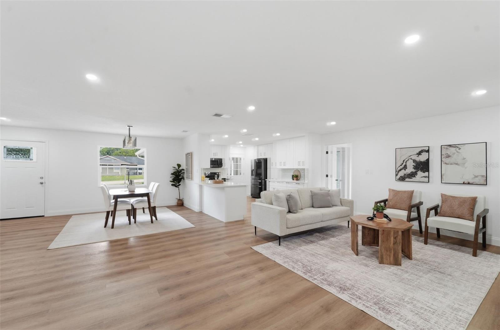 ROLLING OAKS - Residential
