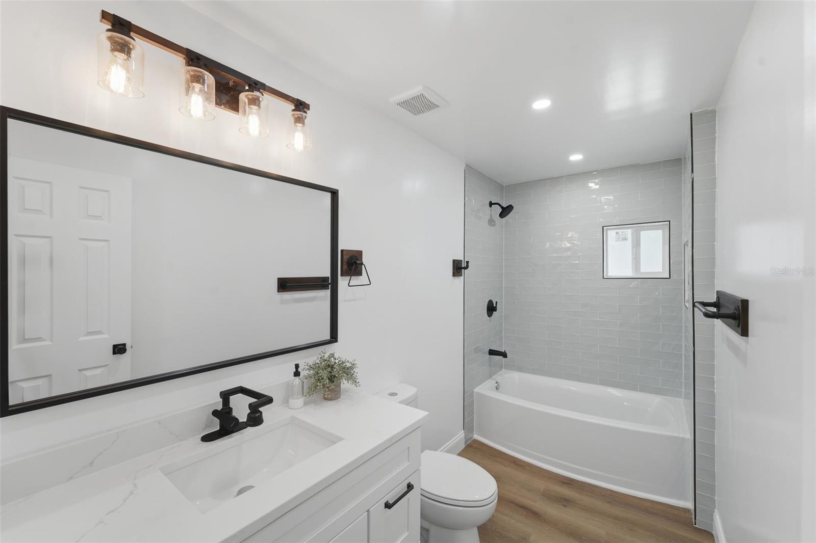ROLLING OAKS - Residential