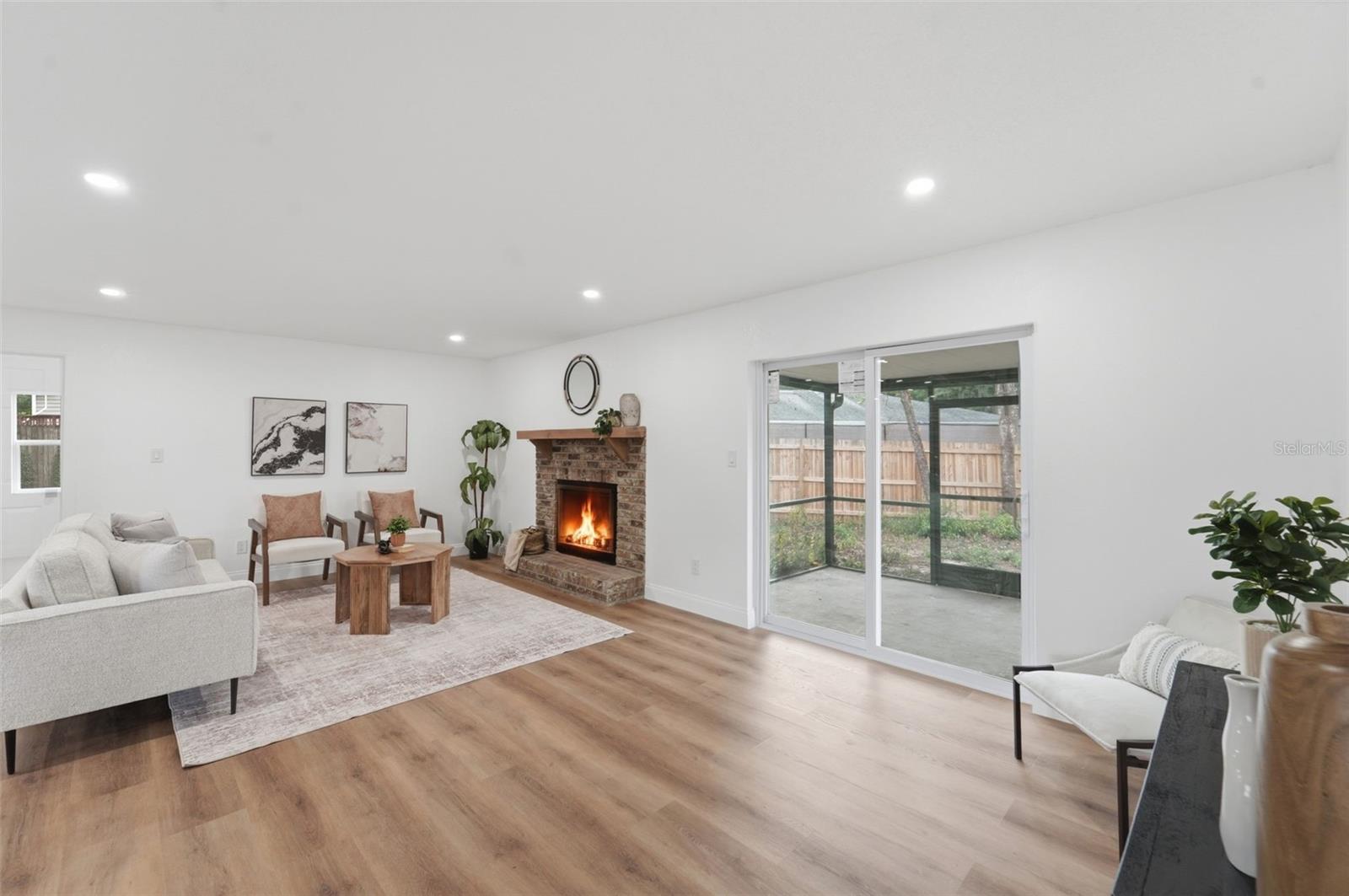 ROLLING OAKS - Residential