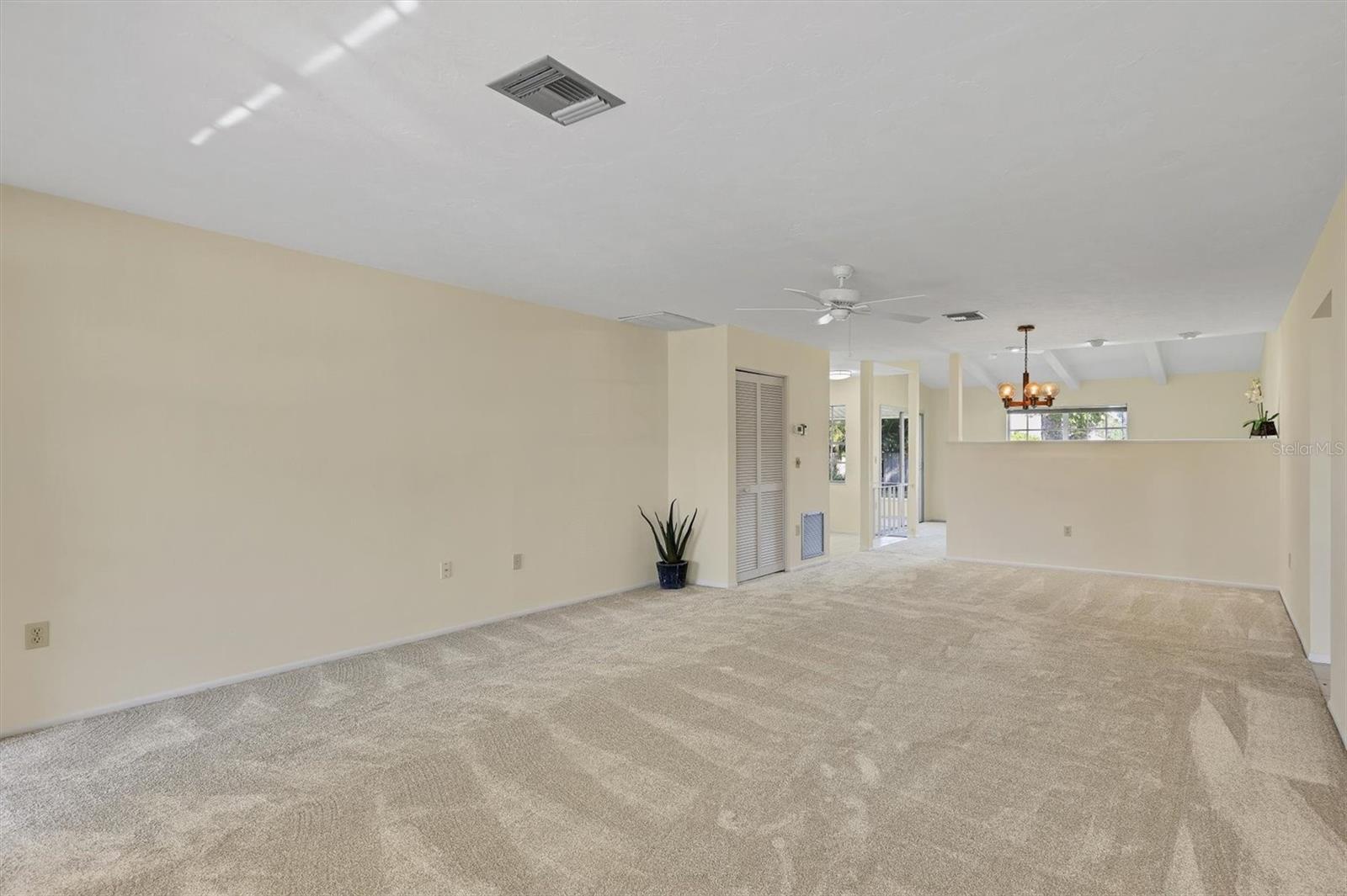 4223 OAKHURST CIRCLE E 3025