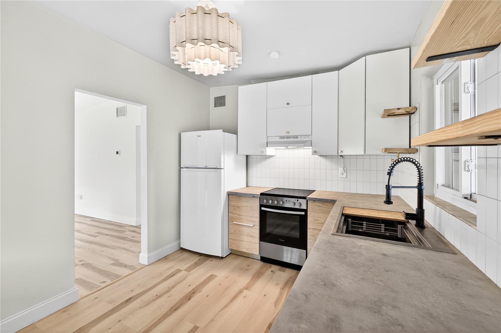 LAKE BARTON SHORES - Residential