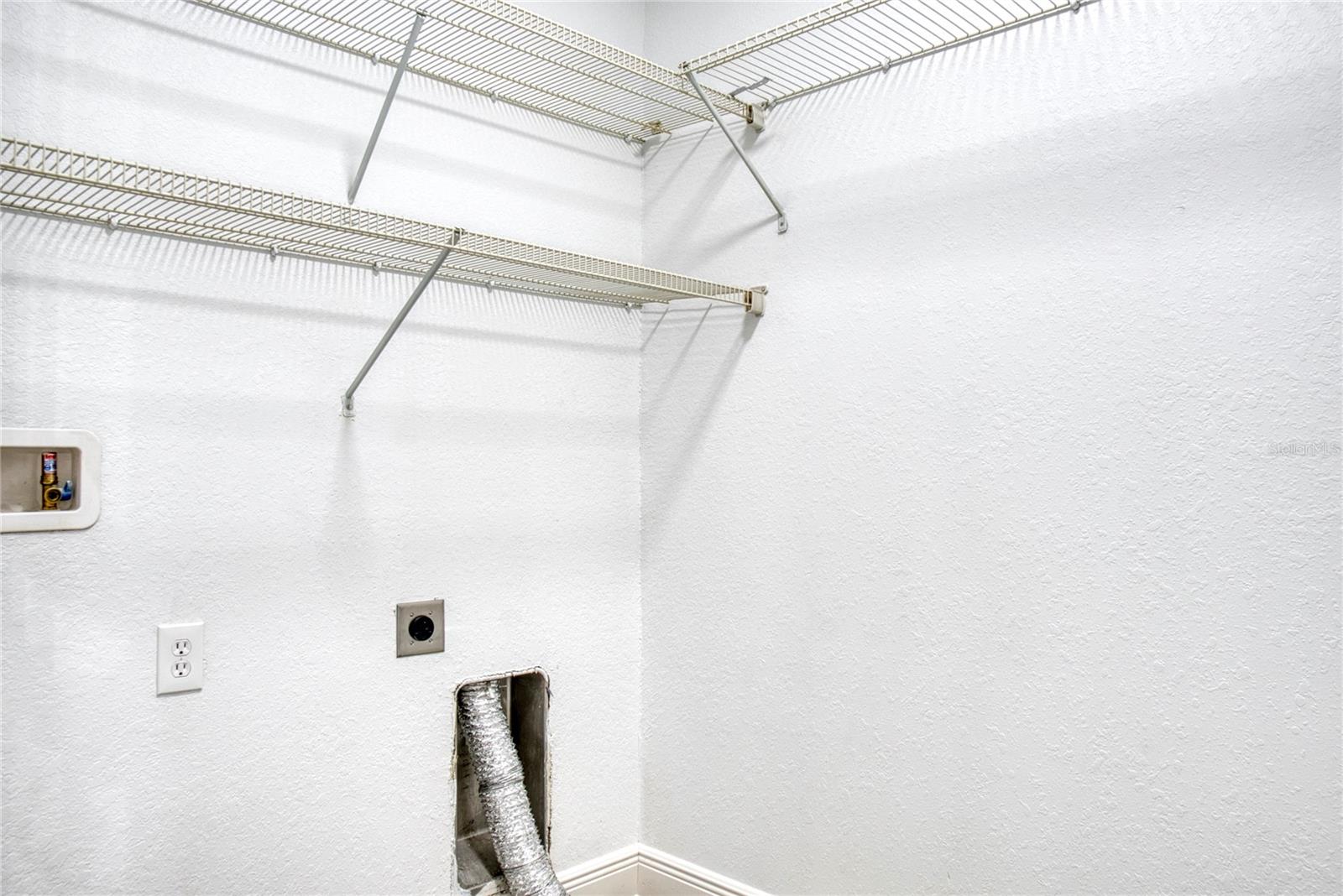 LAKE SMART ESTATES - Residential