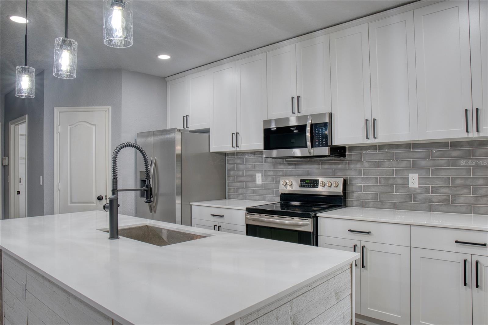 LAKE SMART ESTATES - Residential