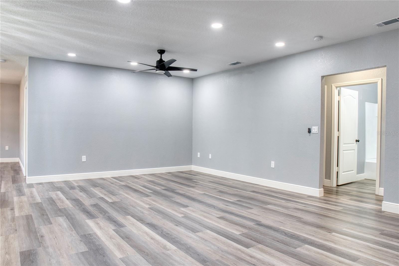 LAKE SMART ESTATES - Residential