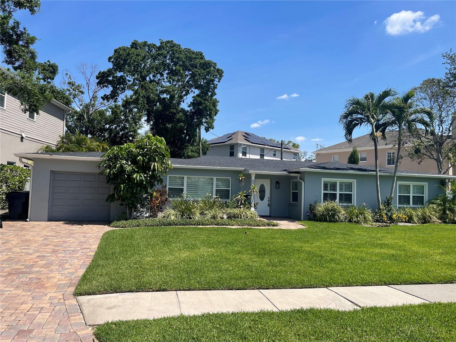 633 BOSPHOROUS AVENUE - Photo 3