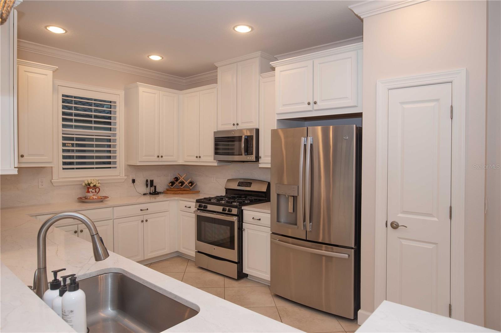 ESPLANADE BY SIESTA KEY - Residential Lease