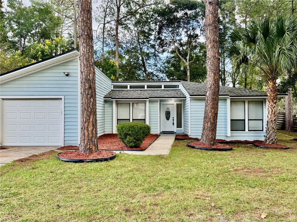 Photo of 5407 SW 82nd Terrace, Gainesville, FL 32608 (MLS # GC537821)