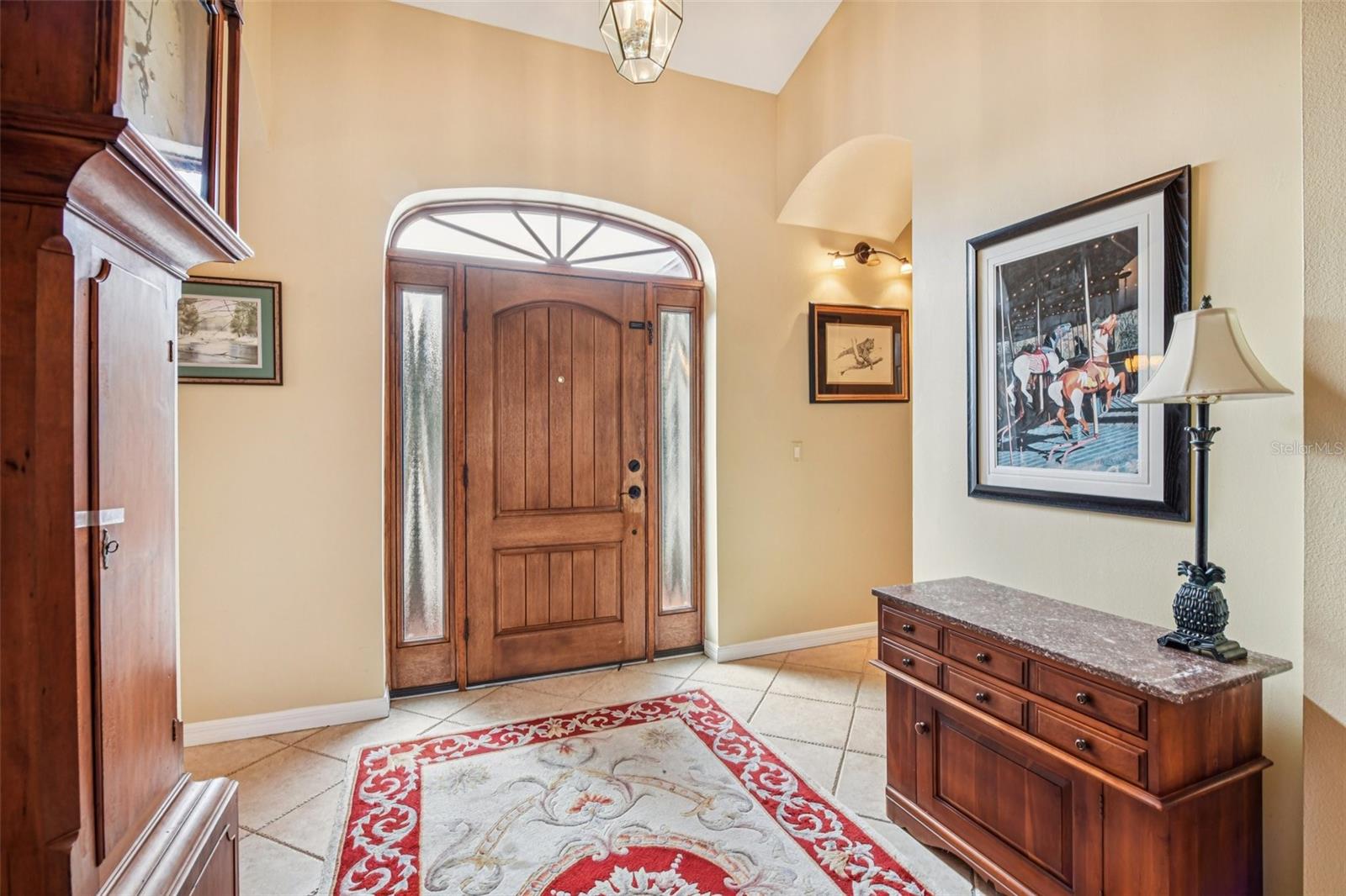 8013 PINE HOLLOW DRIVE