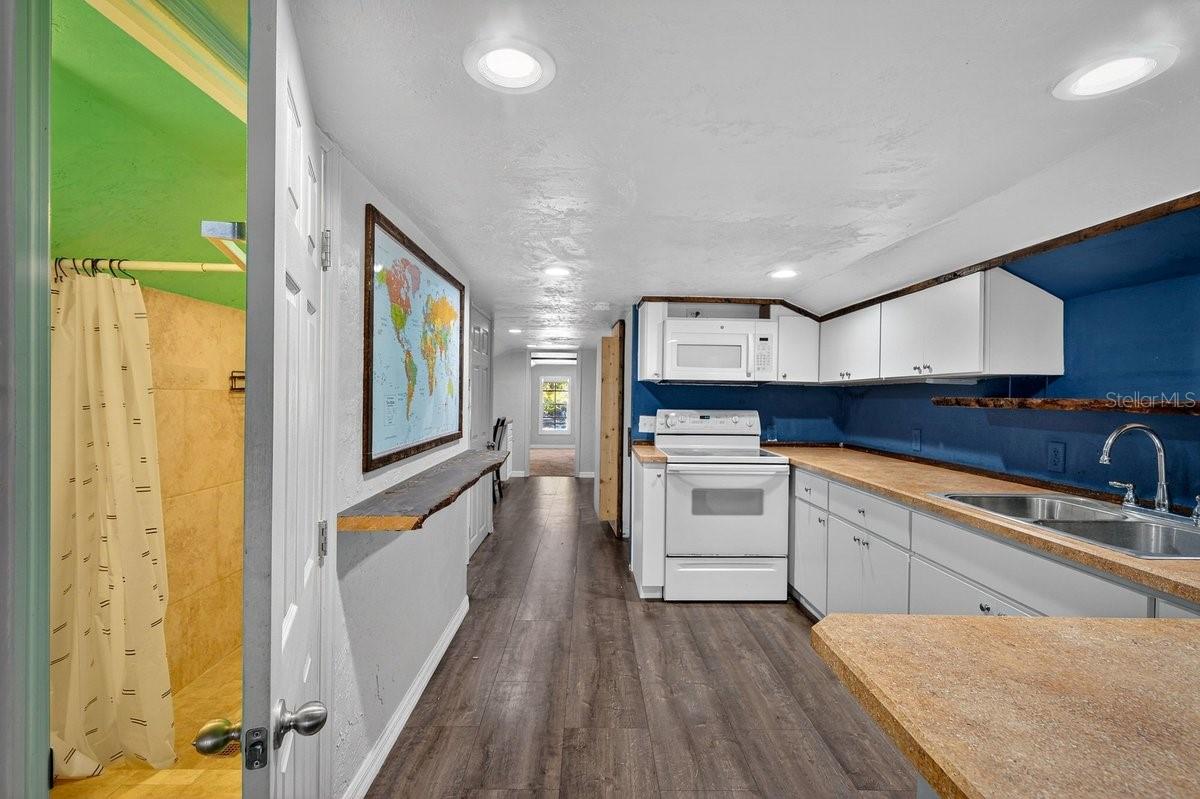 VILLAGE PINE RUN - Residential