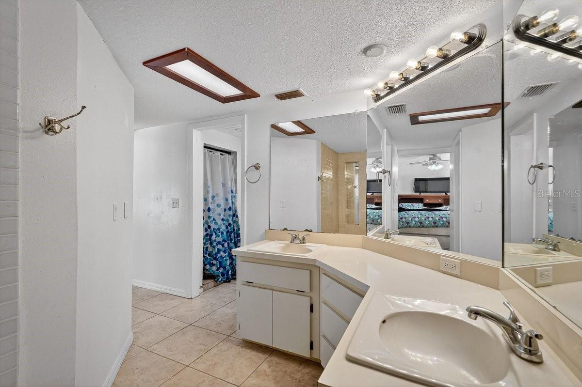 VILLAGE PINE RUN - Residential