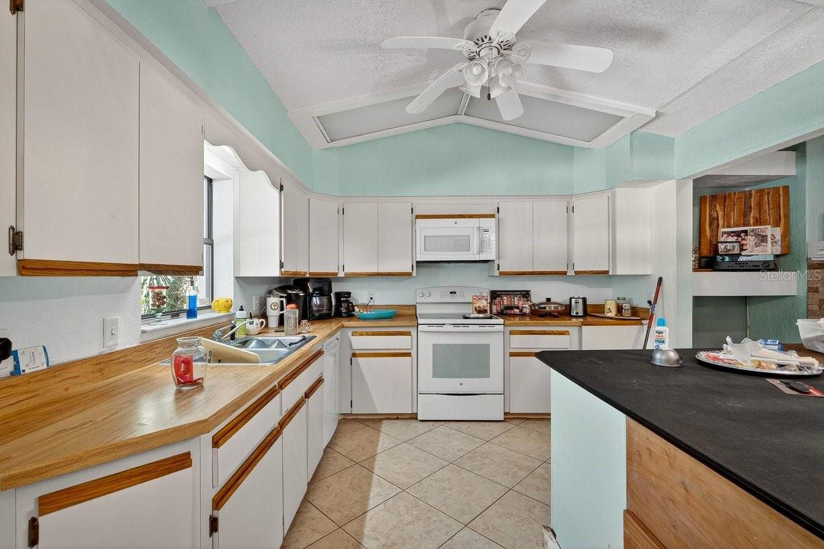 VILLAGE PINE RUN - Residential