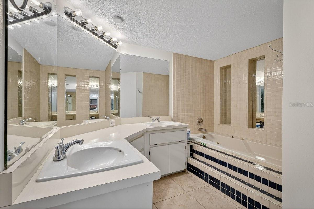 VILLAGE PINE RUN - Residential