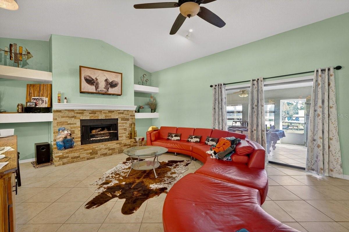 VILLAGE PINE RUN - Residential