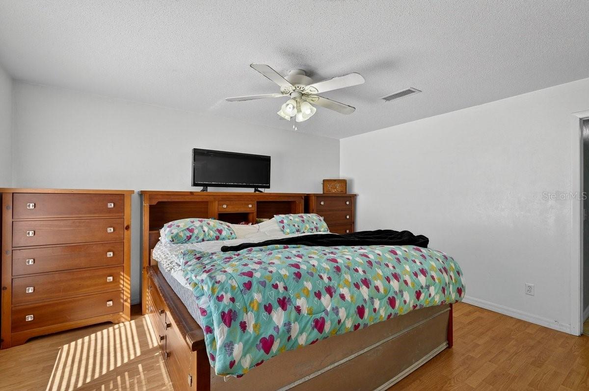 VILLAGE PINE RUN - Residential