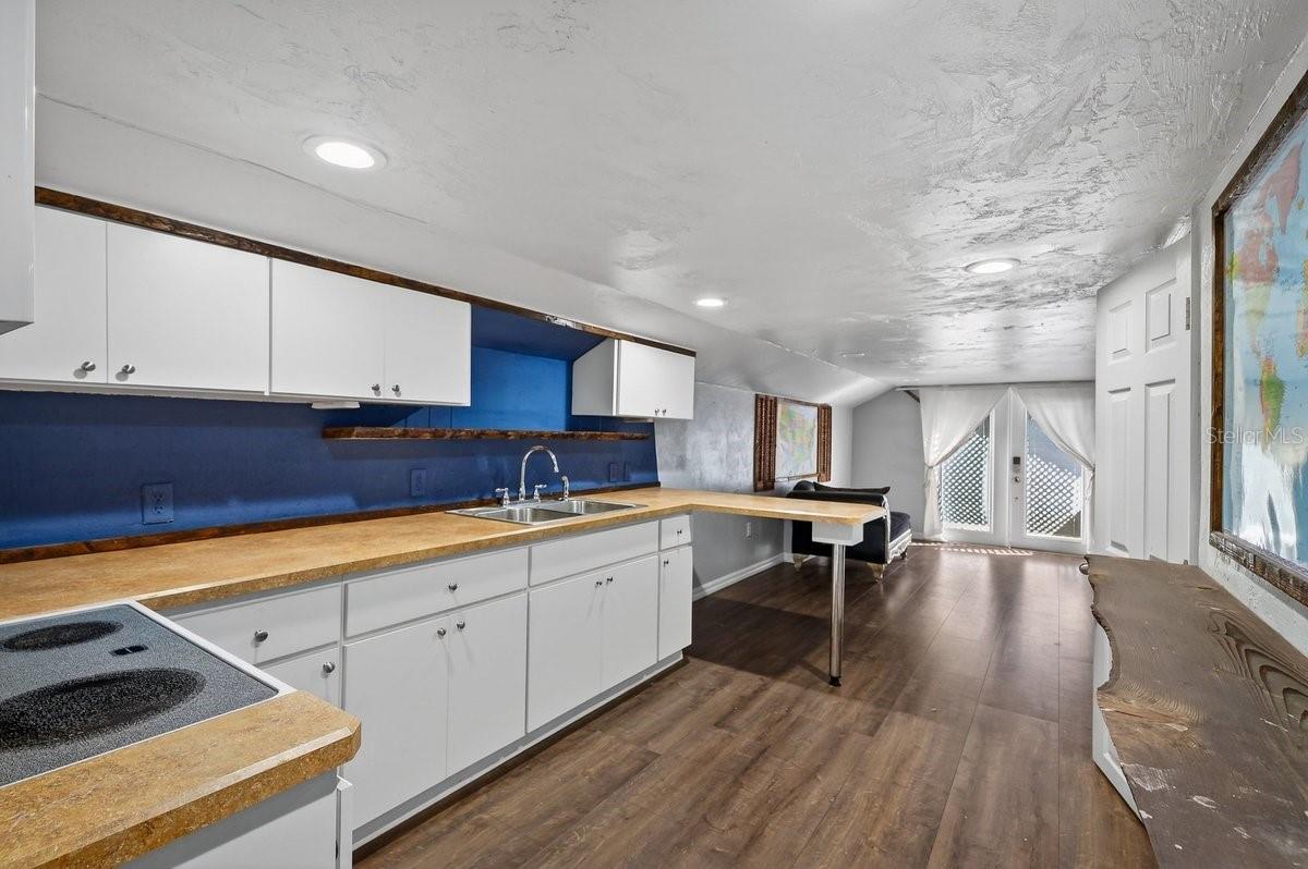 VILLAGE PINE RUN - Residential