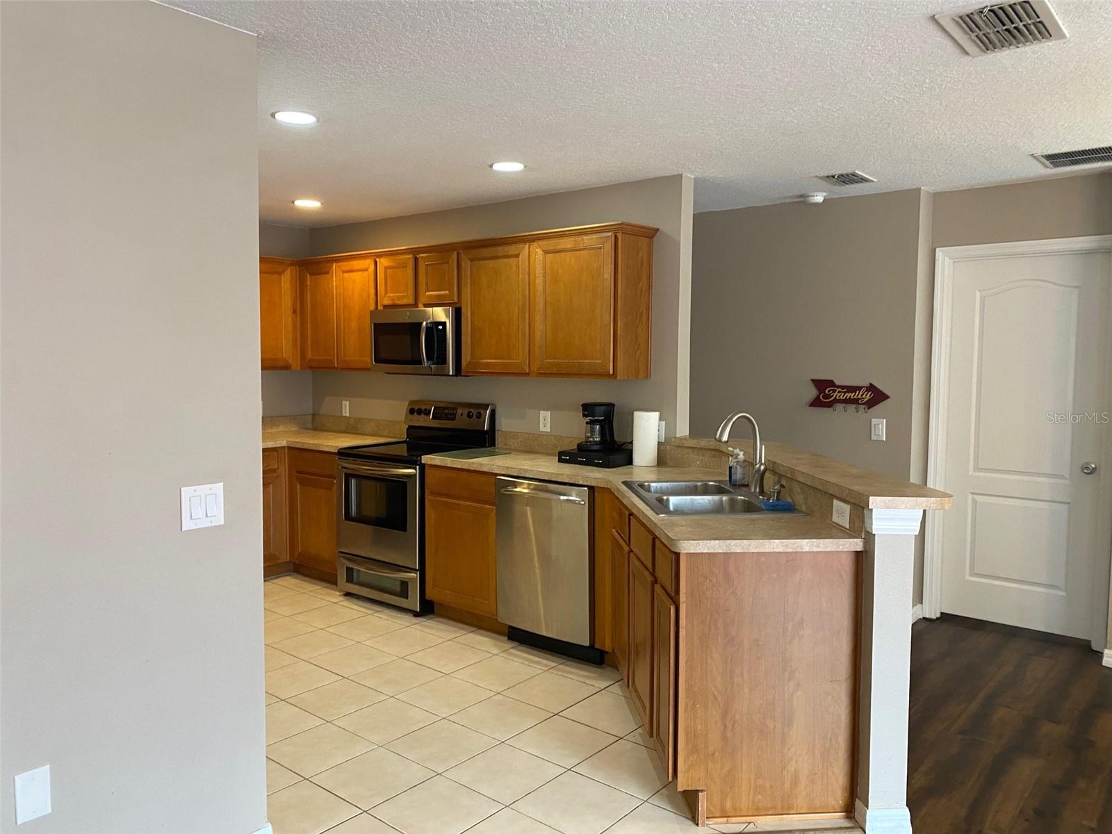 PEMBERLY PINES - Residential Lease