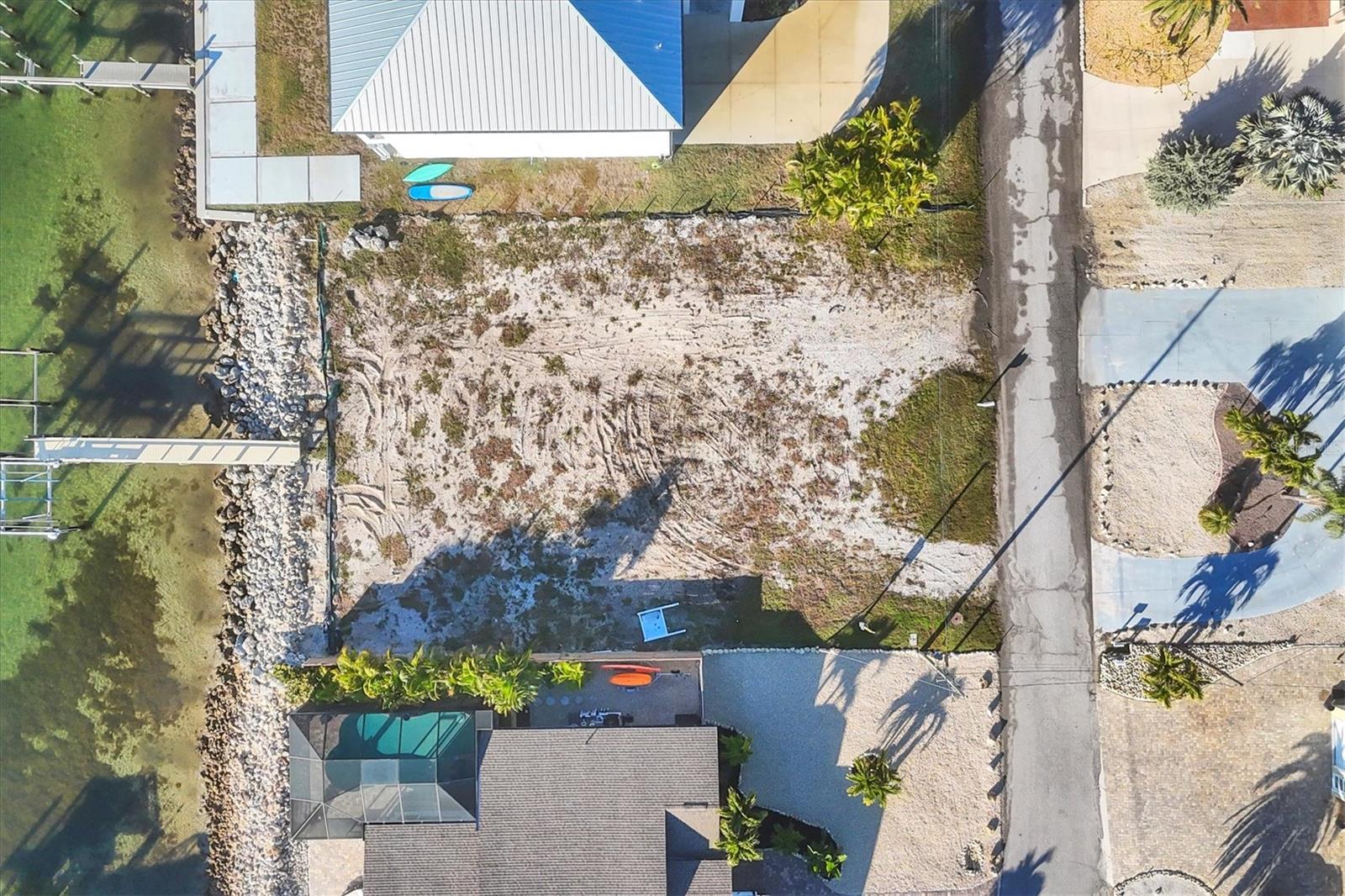 SOUTH WIND HARBOR - Land