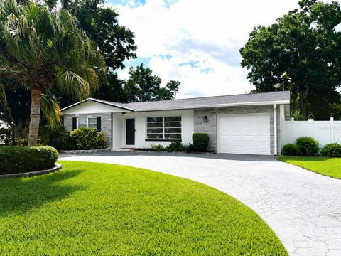 Photo of 12620 82nd Terrace, Seminole, FL 33776 (MLS # TB8506778)