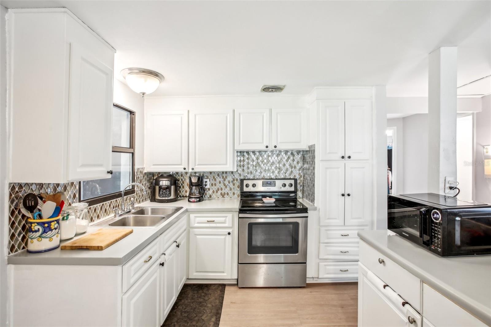 SEMINOLE GARDENS - Residential