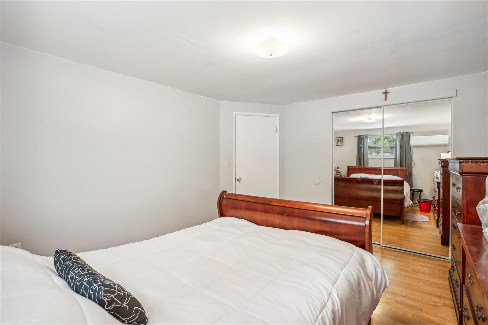 SEMINOLE GARDENS - Residential