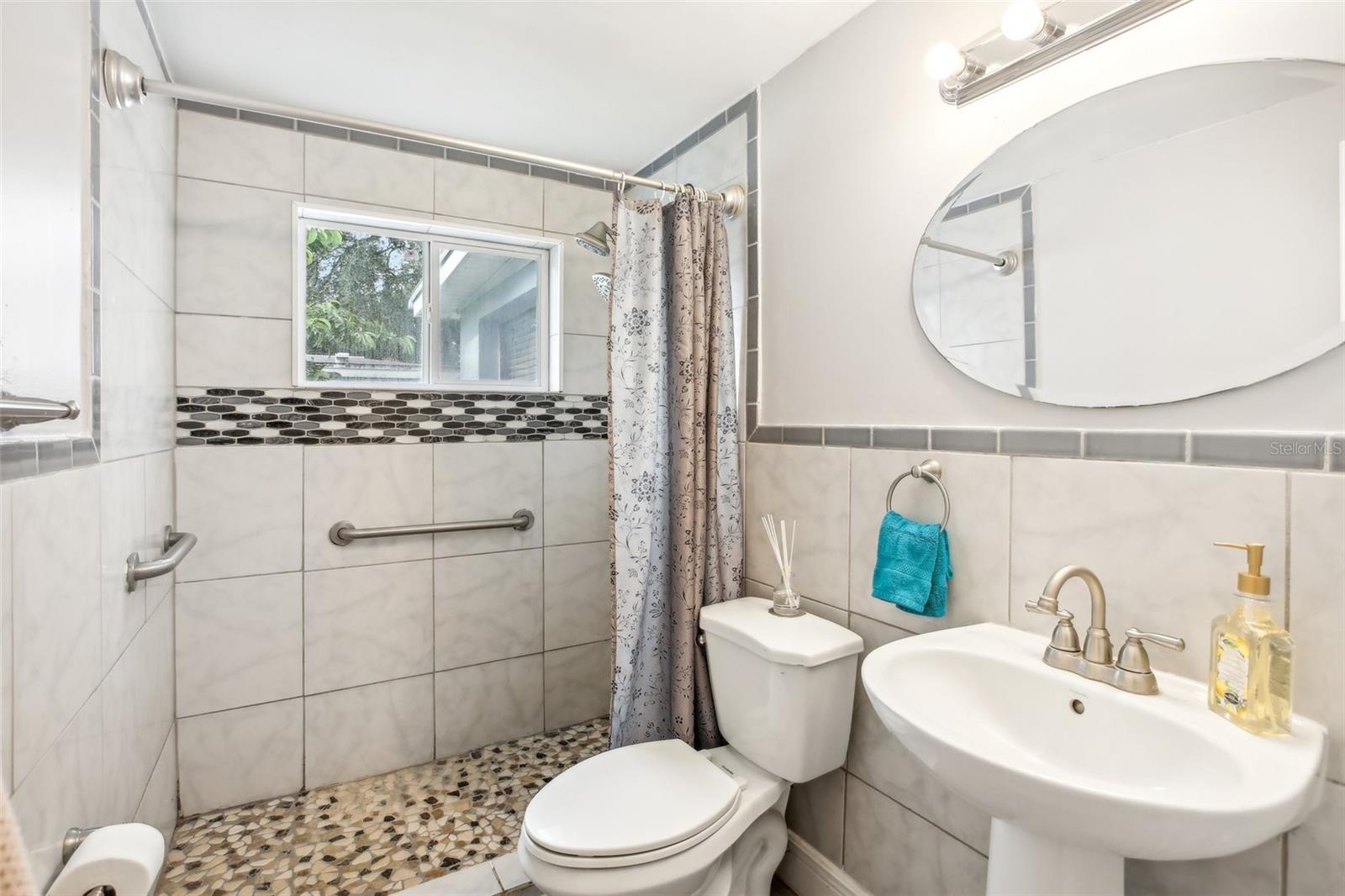 SEMINOLE GARDENS - Residential