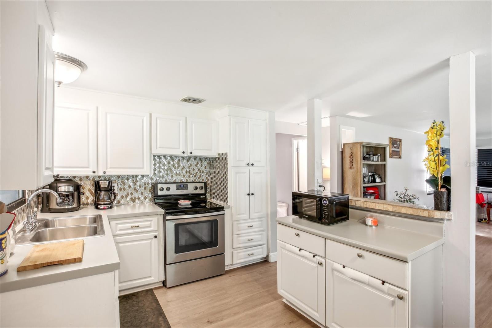 SEMINOLE GARDENS - Residential