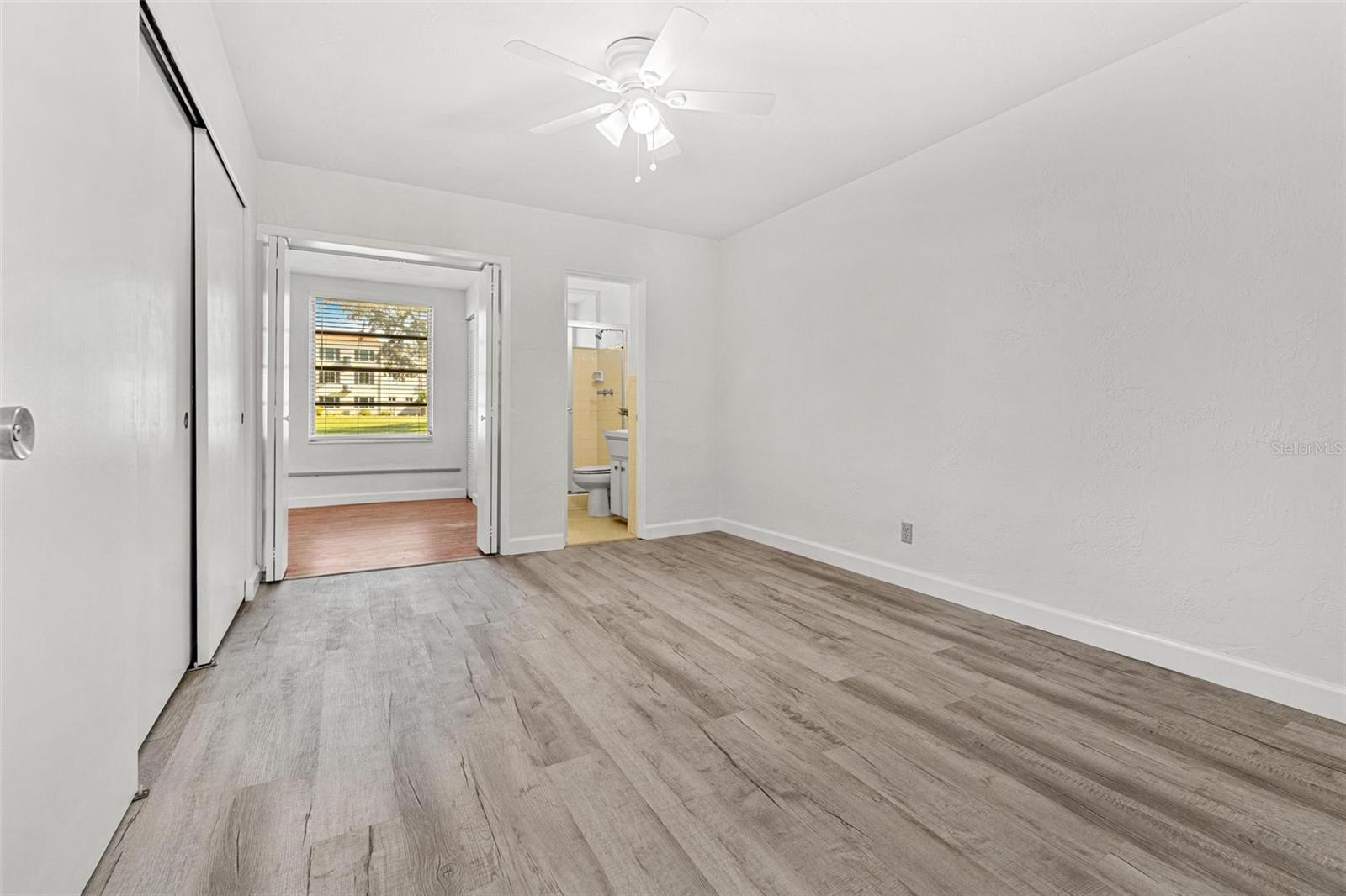 ON TOP OF THE WORLD - Residential