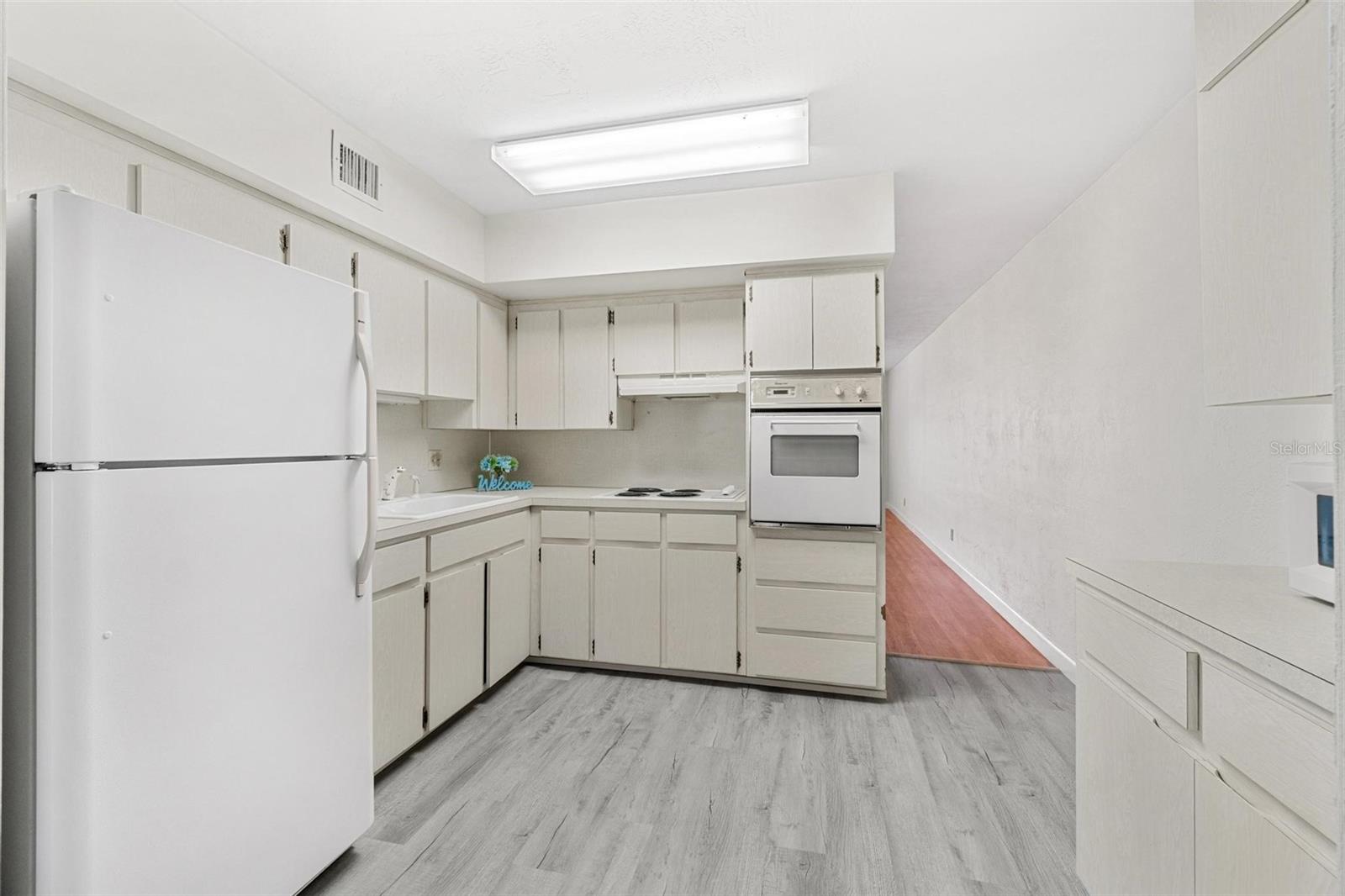 ON TOP OF THE WORLD - Residential