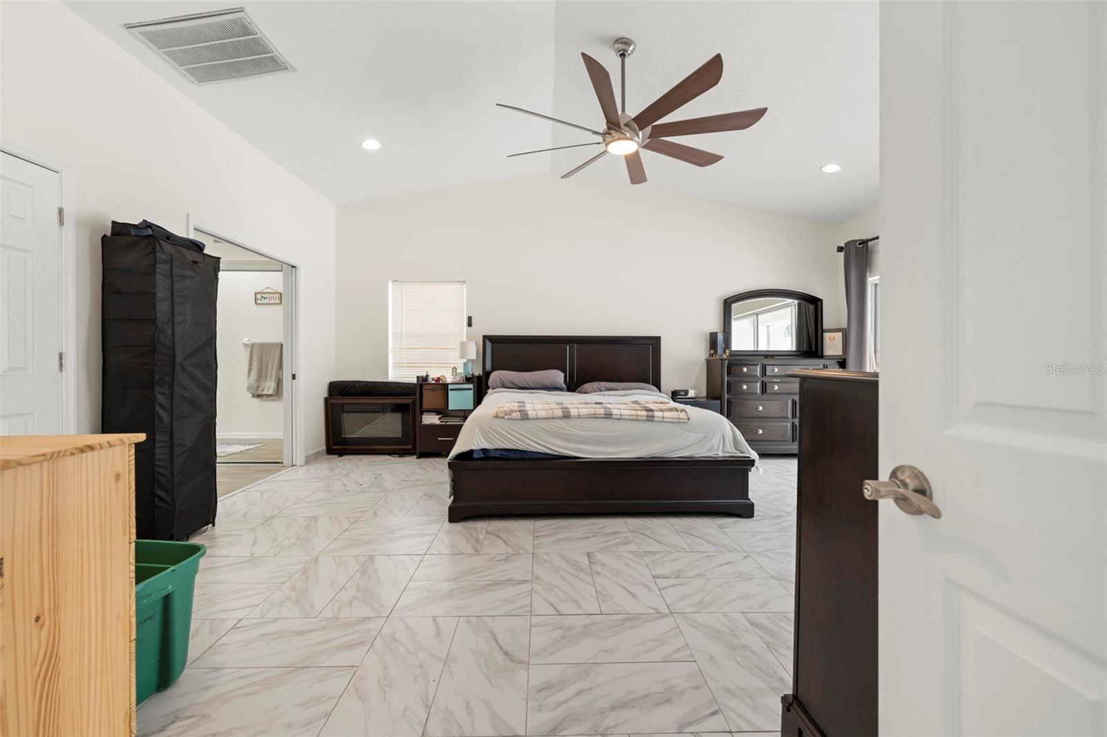 EAST LINDEN ESTATE - Residential