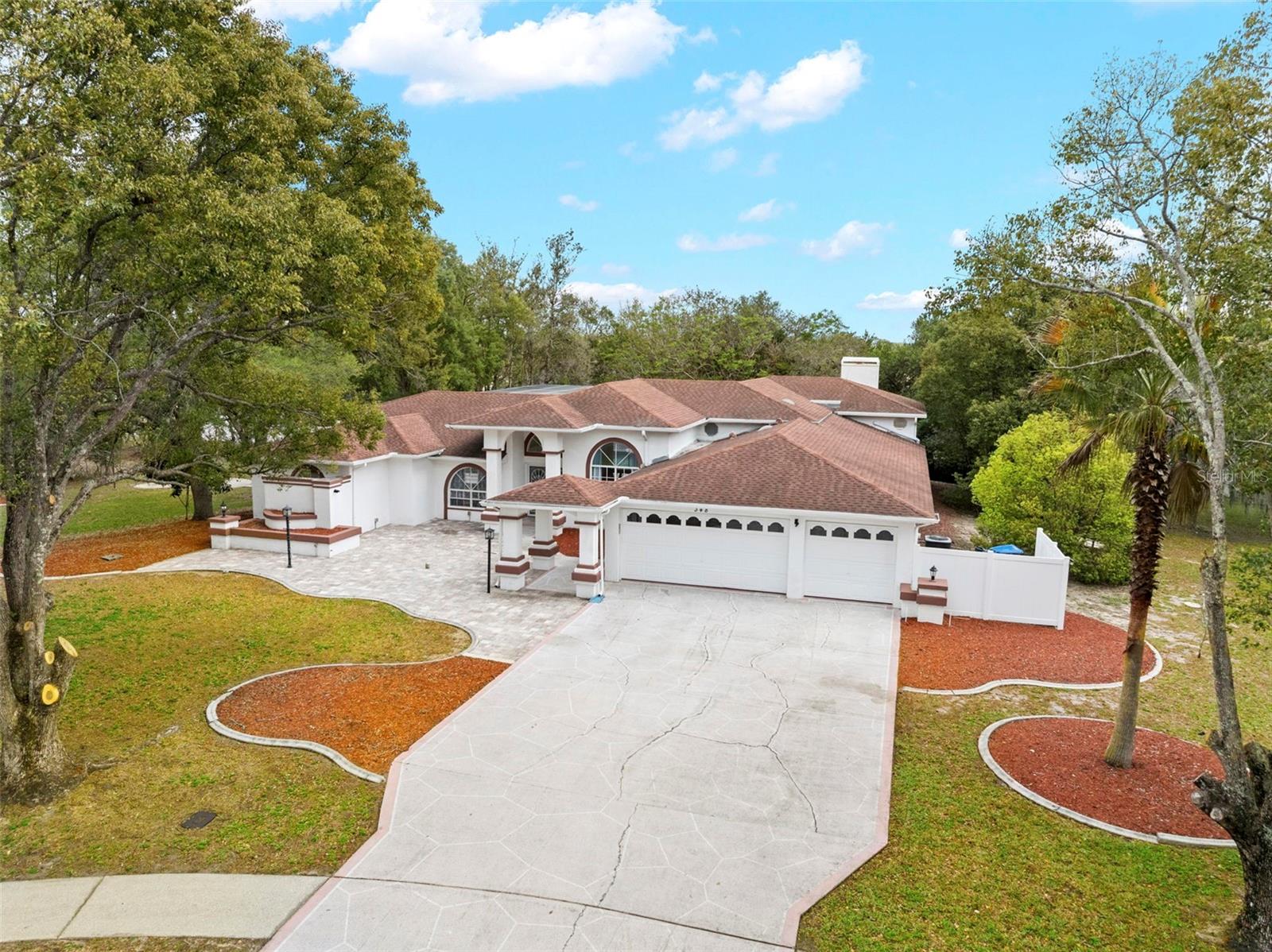 EAST LINDEN ESTATE - Residential
