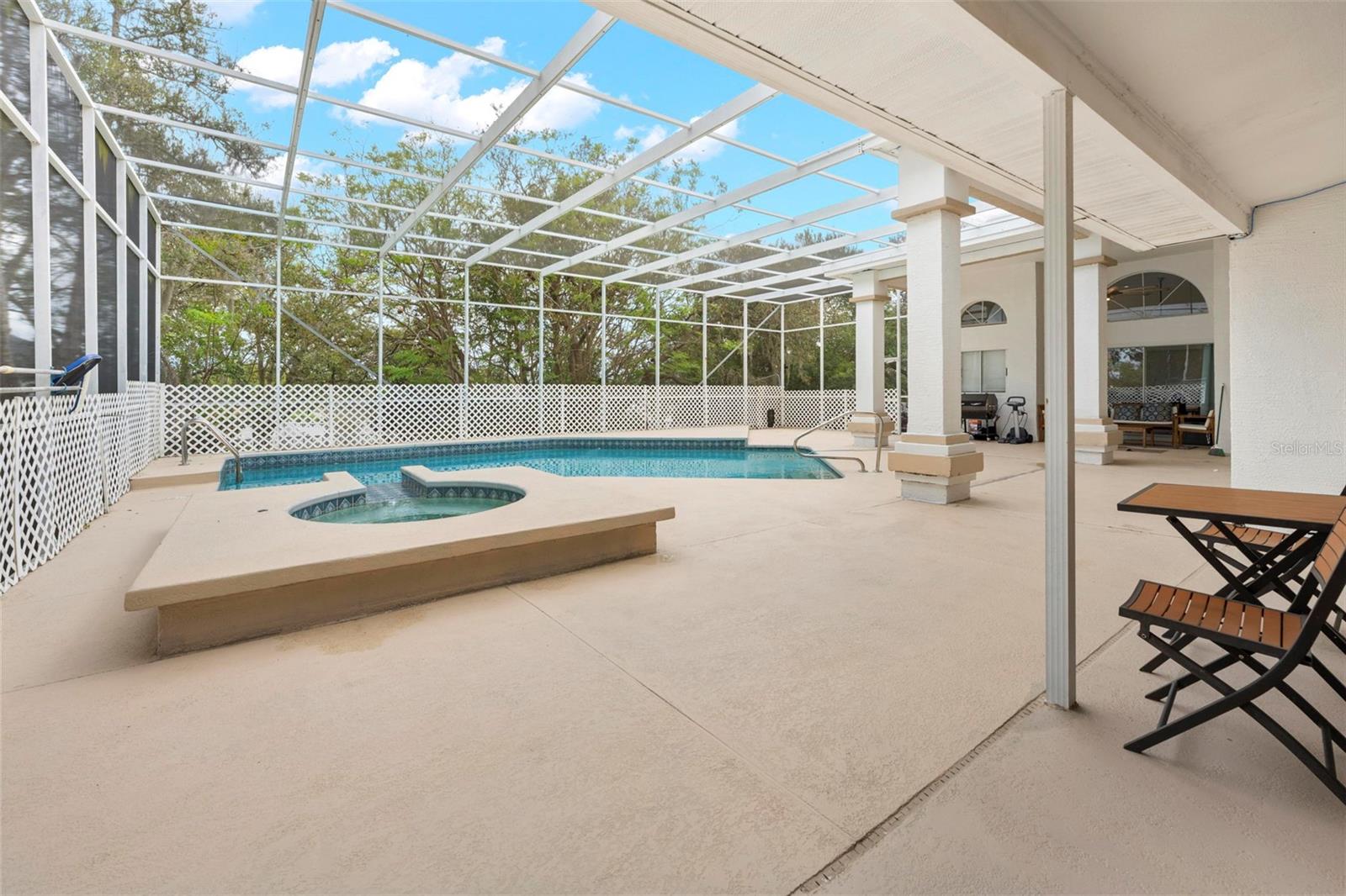 EAST LINDEN ESTATE - Residential