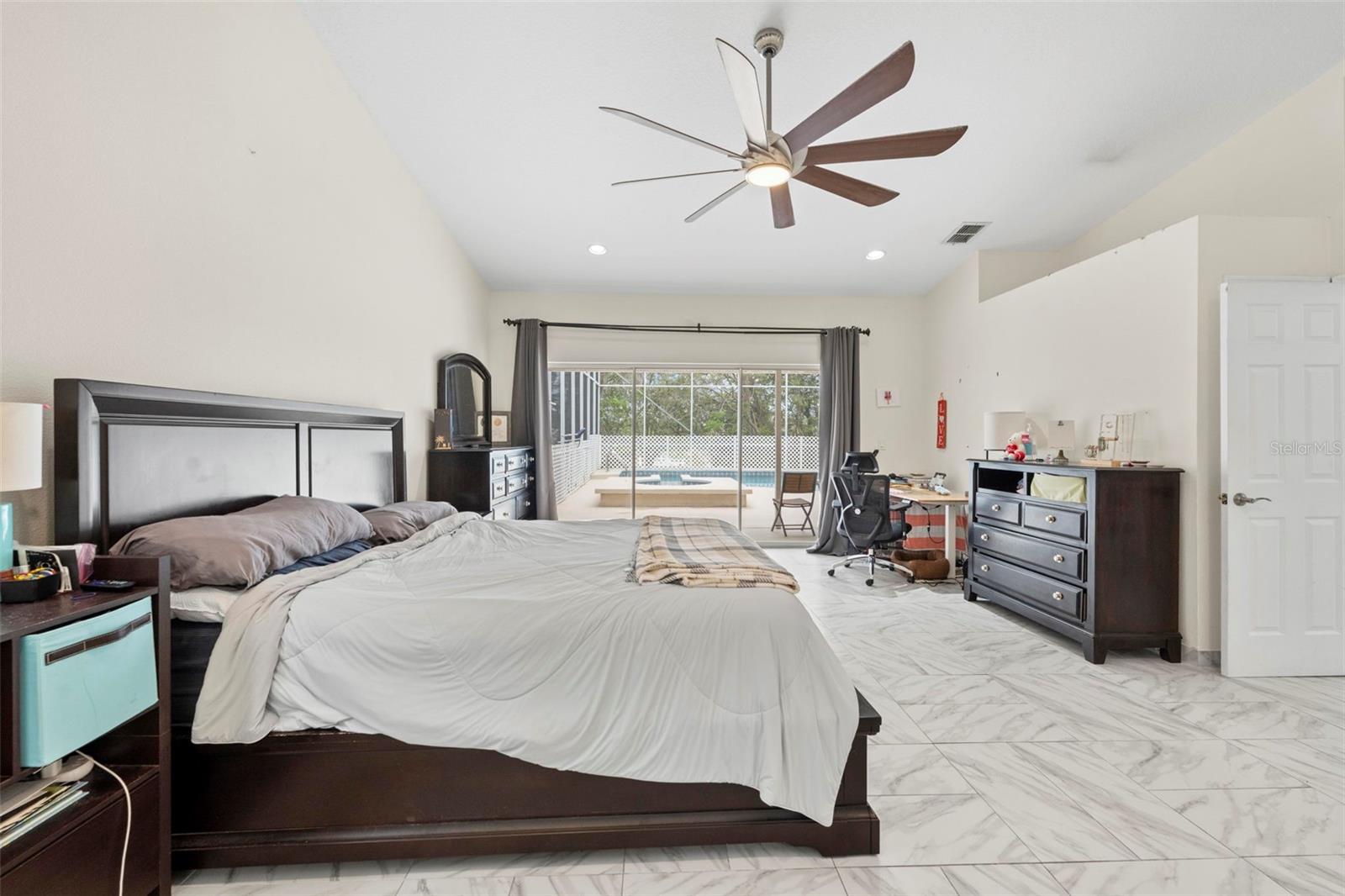 EAST LINDEN ESTATE - Residential