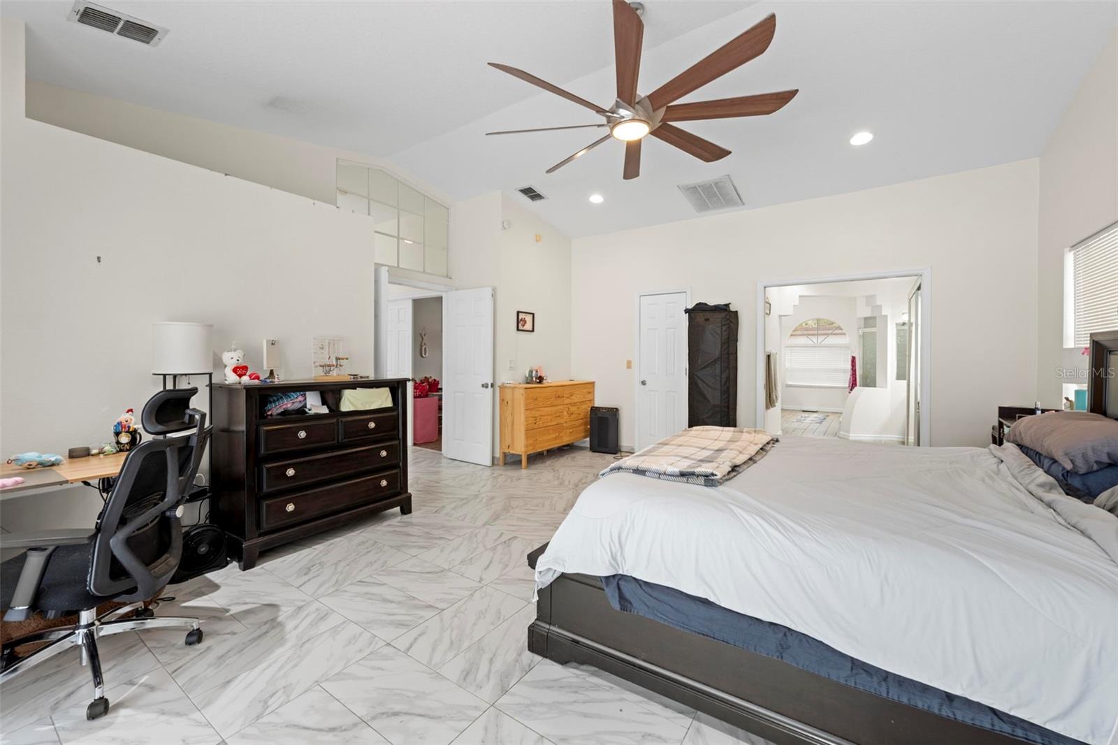 EAST LINDEN ESTATE - Residential