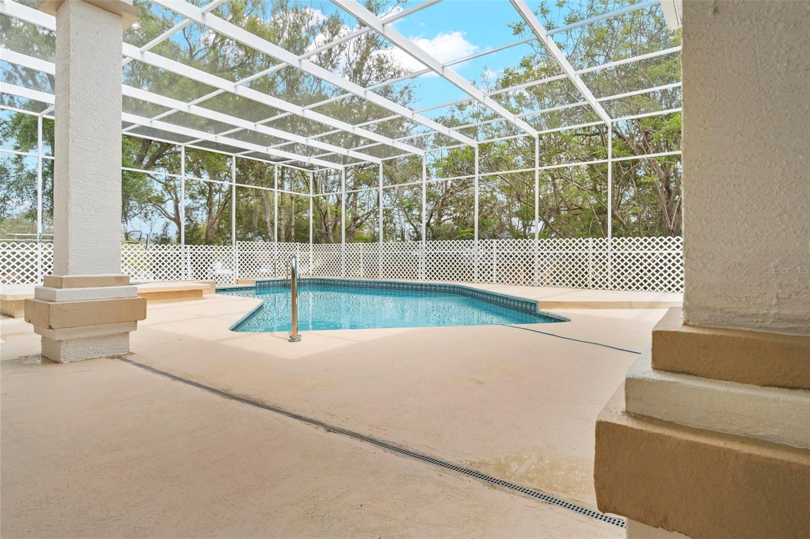 EAST LINDEN ESTATE - Residential