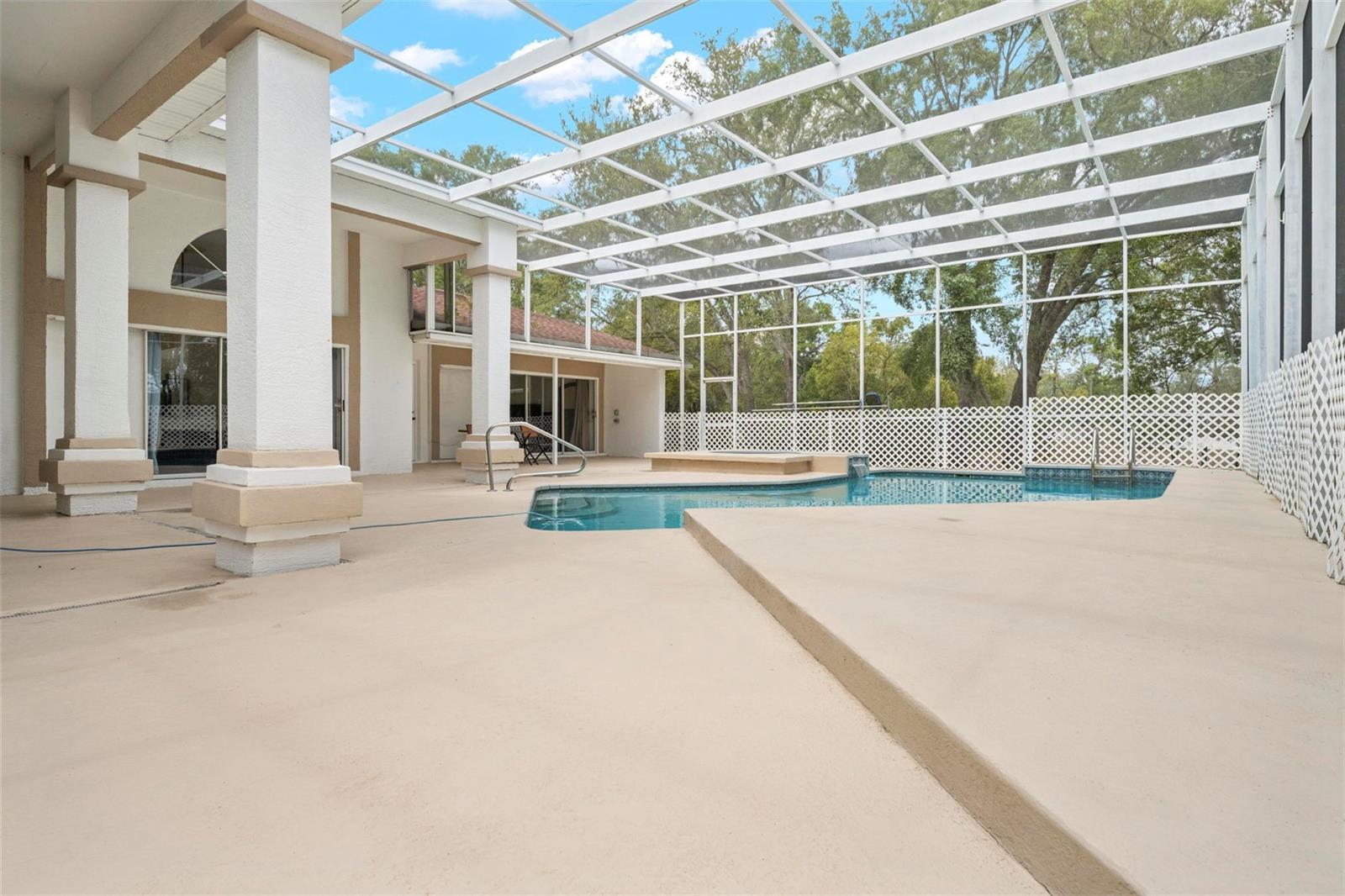 EAST LINDEN ESTATE - Residential