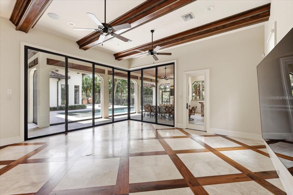 GARDENS/ISLEWORTH UN #2 - Residential