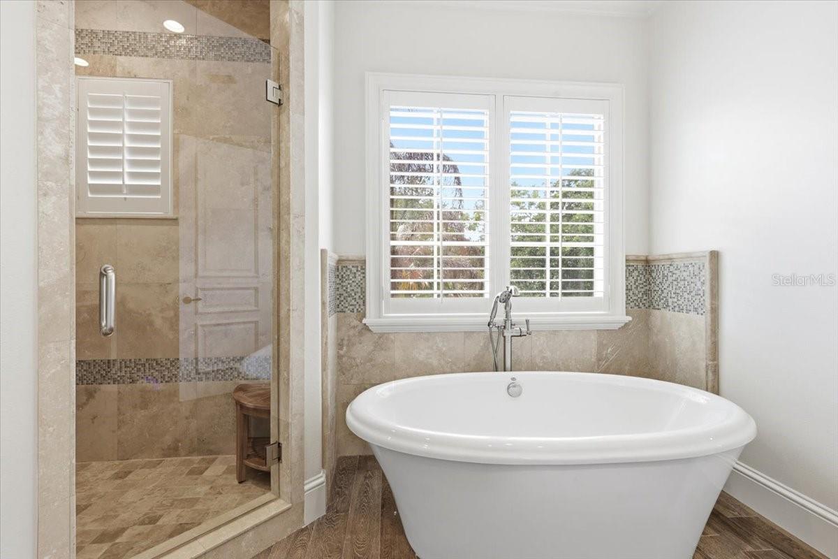 GARDENS/ISLEWORTH UN #2 - Residential