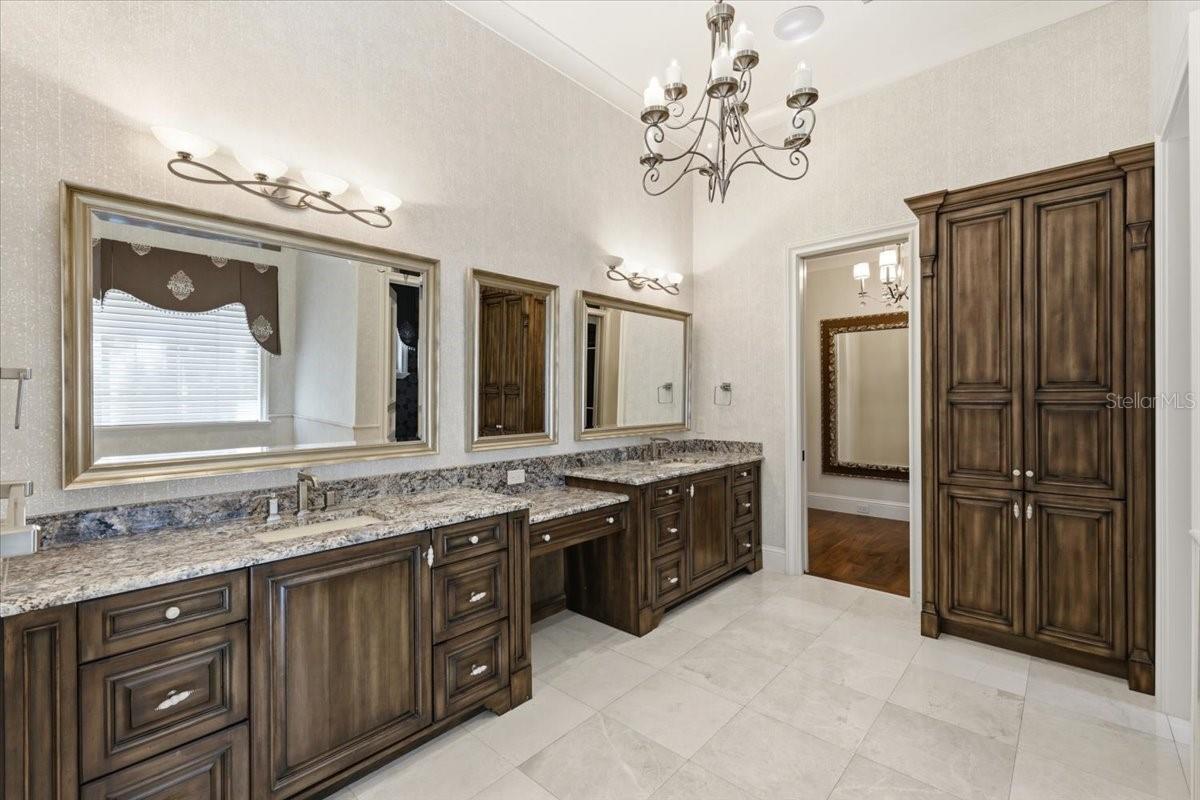 GARDENS/ISLEWORTH UN #2 - Residential