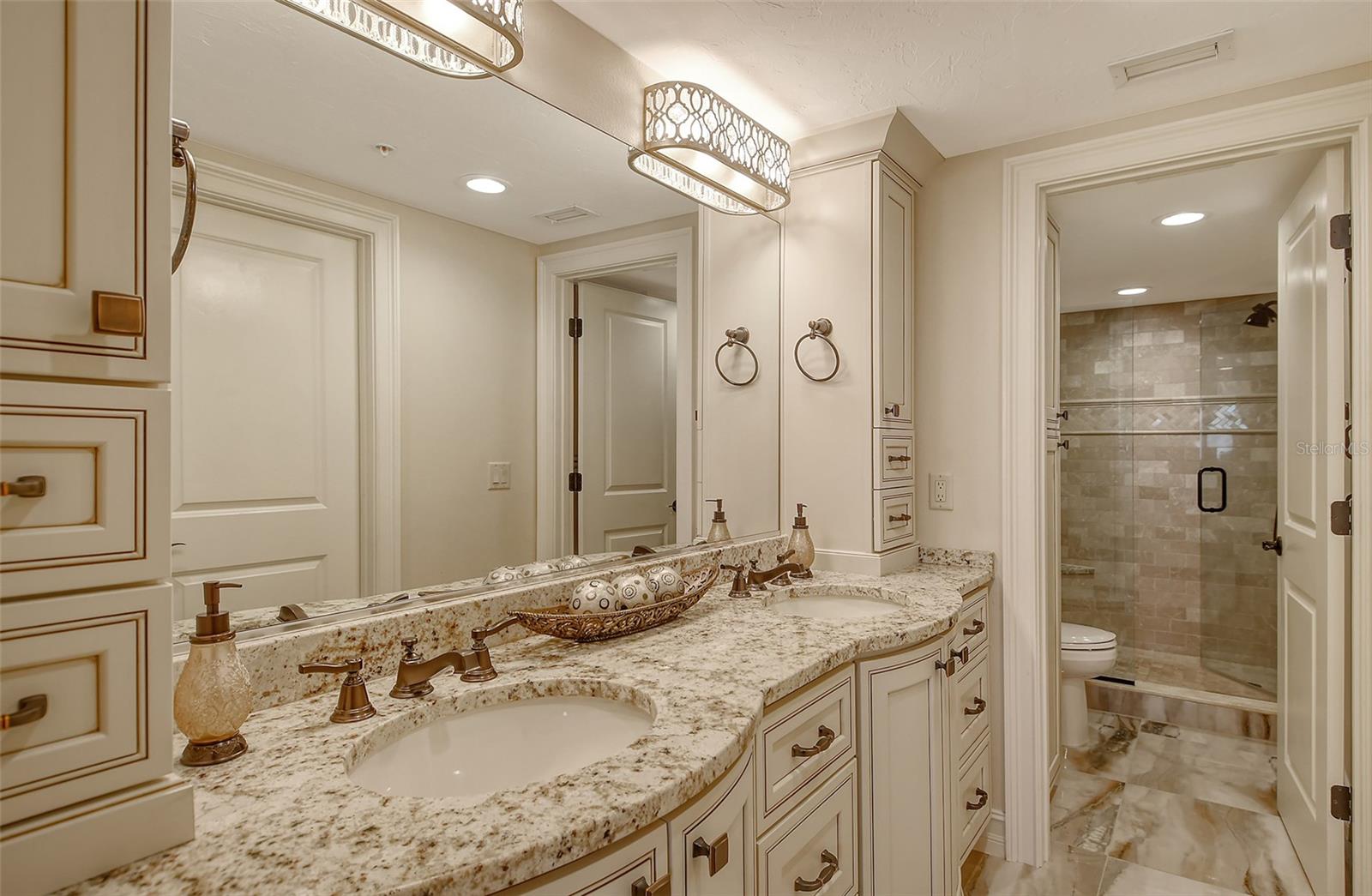 GULF & BAY CLUB PH 6 - Residential