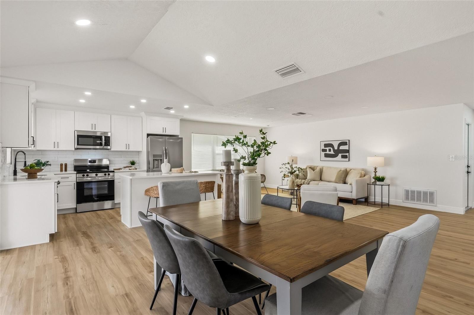 DEL PRADO IMPERIAL - Residential