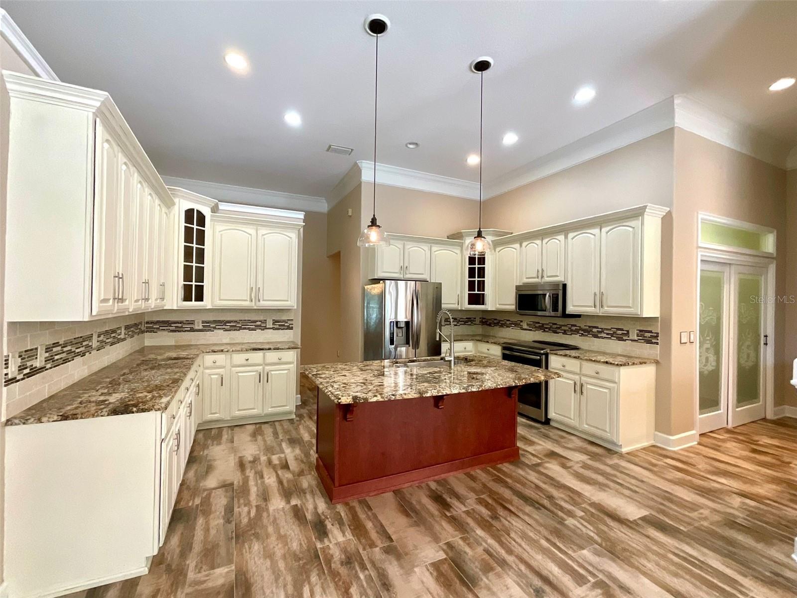 COUNTRY CLUB/OCALA UN 01 - Residential