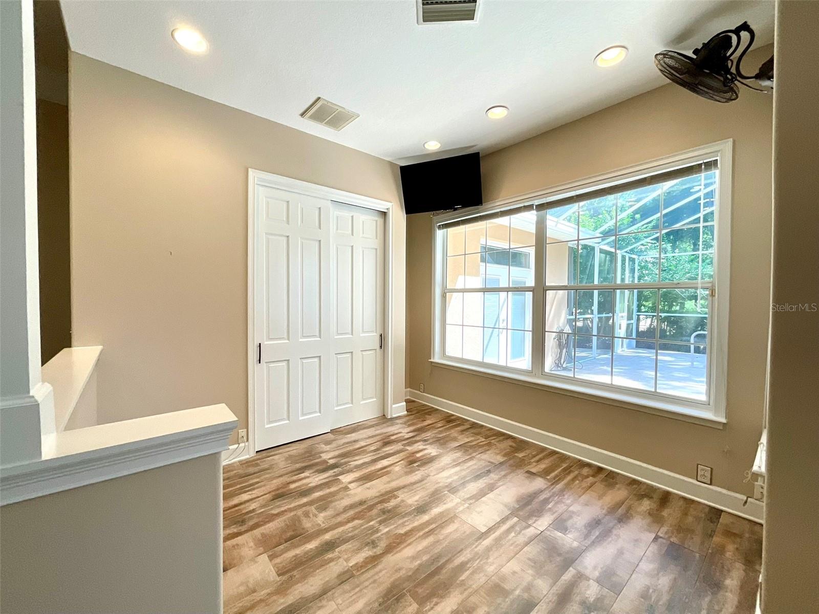 COUNTRY CLUB/OCALA UN 01 - Residential
